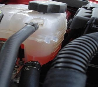 Common Coolant Leak Problems - YouFixCars.com