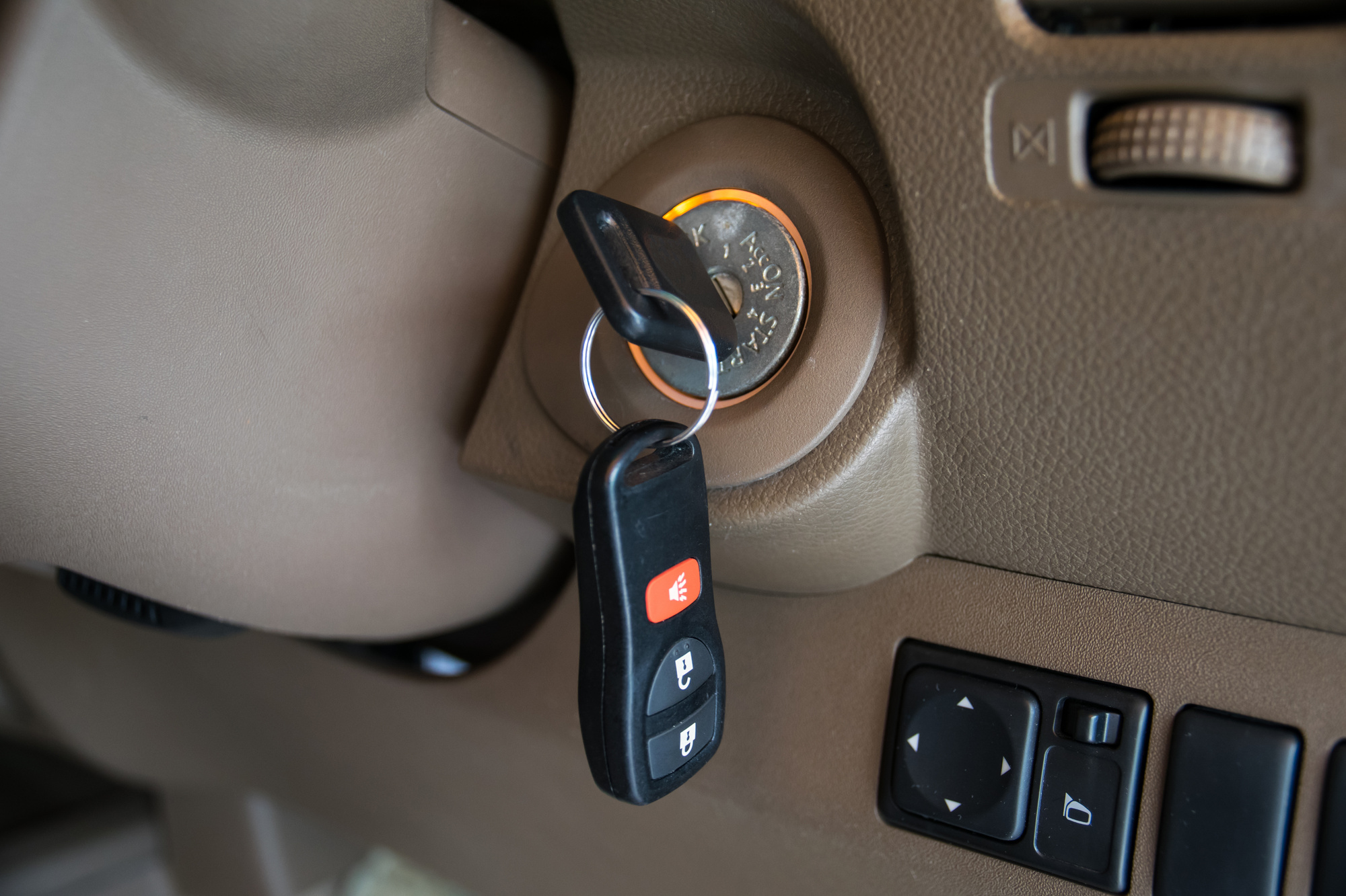 Guide How to Remove a Broken Car Key from the Ignition